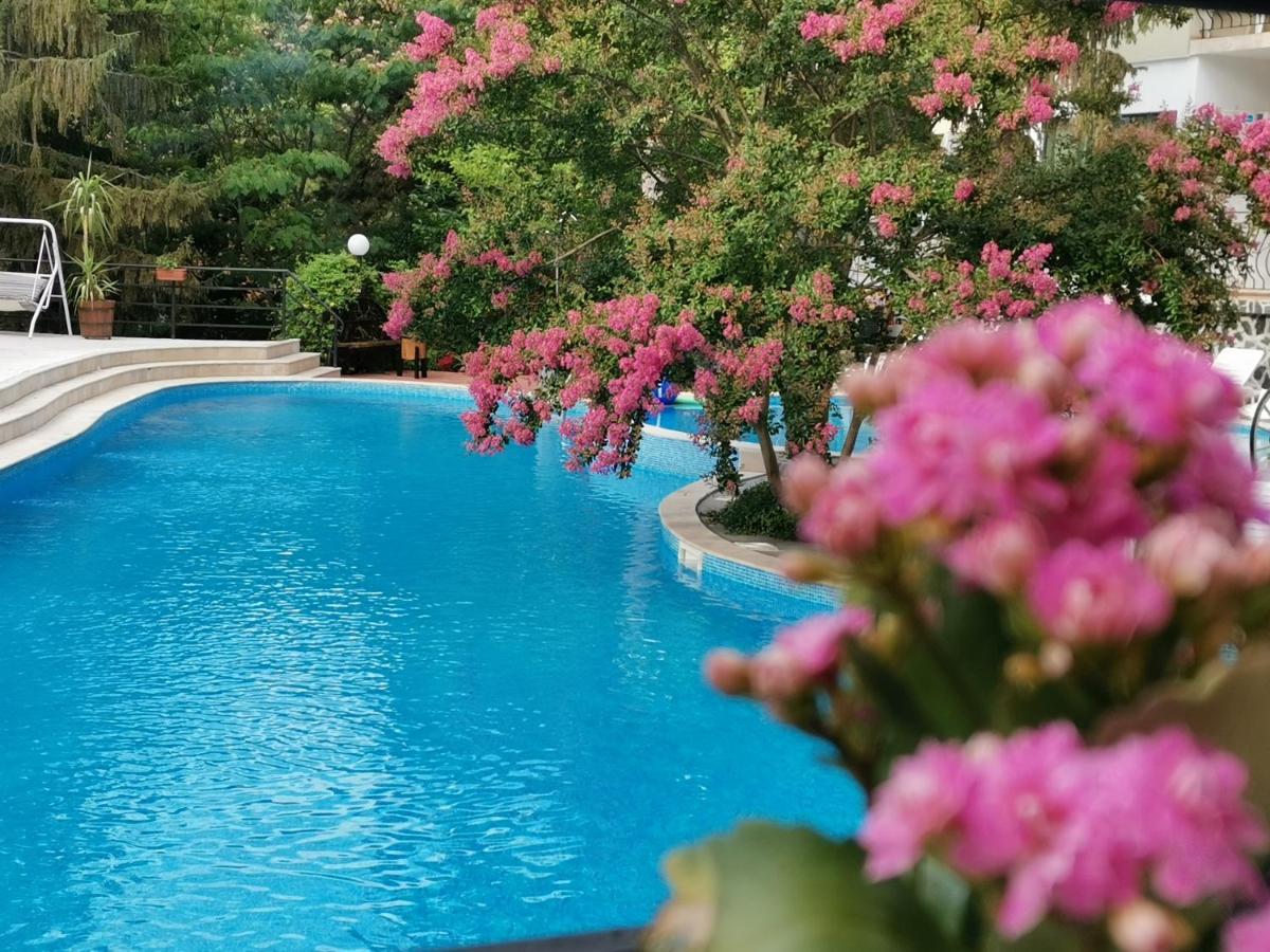 Park Hotel Briz Golden Sands Exterior photo